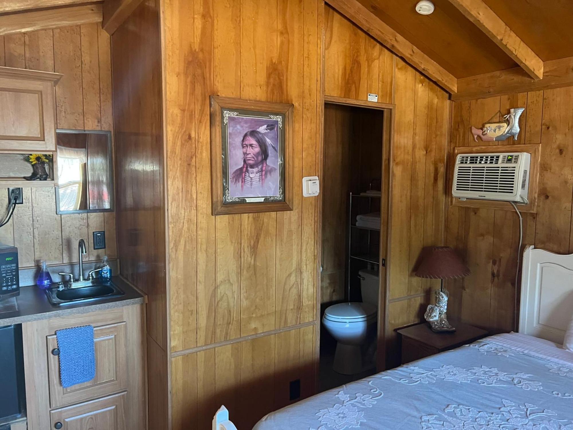 Stampede Rv B&B 툼스톤 외부 사진